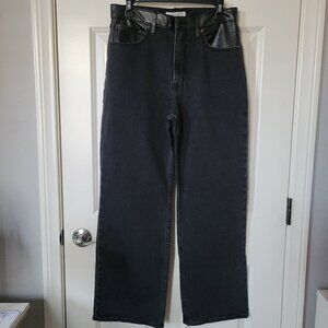 Abercrombie & Fitch 90s High Rise Relaxed Jeans - Size 8 Short